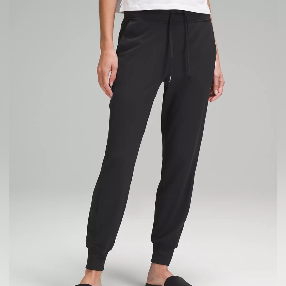 Lululemon Ready to Rulu Joggers NWT